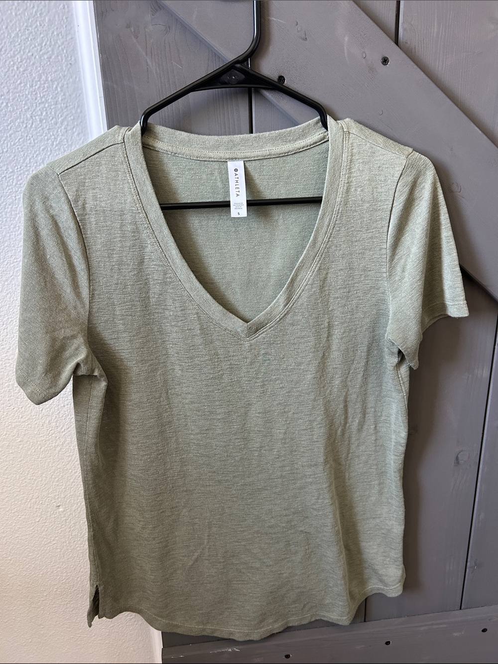 Athleta Soft V-Neck Tee in Sage Green